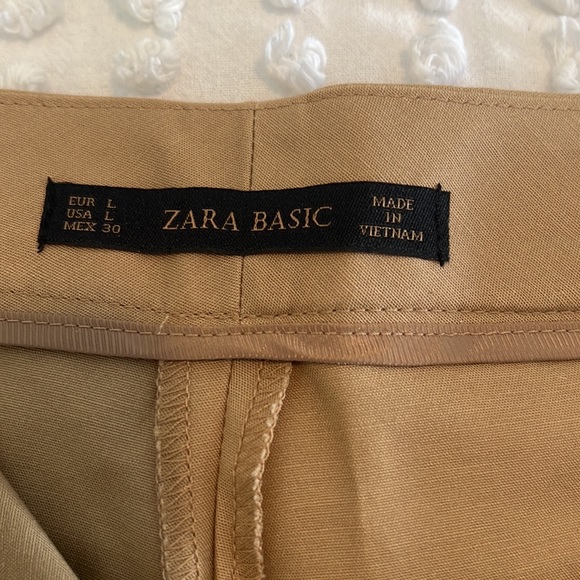 Shorts - Picture 3 of 3